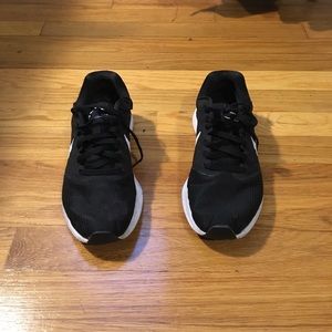 Nike women’s sneakers